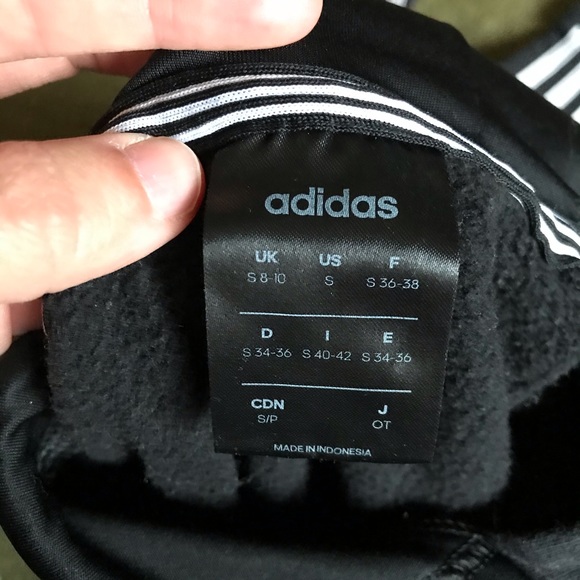 Adidas pullover hoodie! - Picture 4 of 4